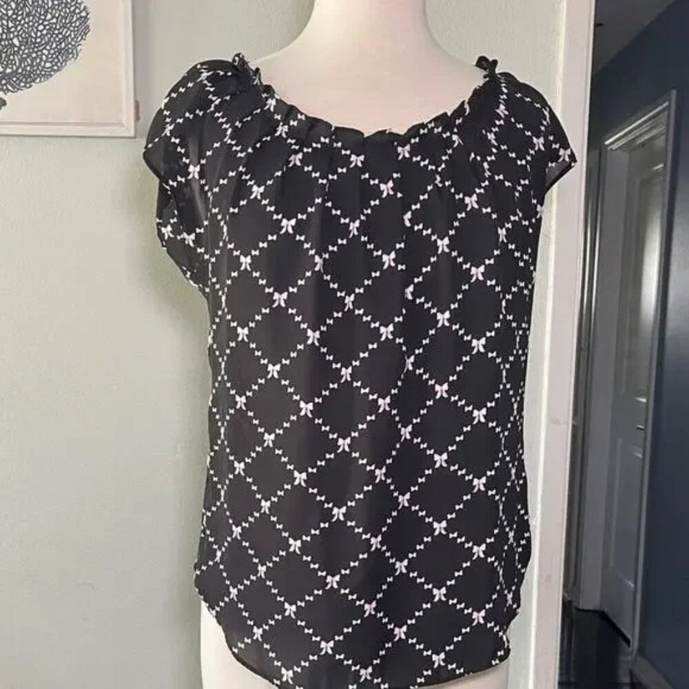 LC Lauren Conrad Black and White Geometric Blouse